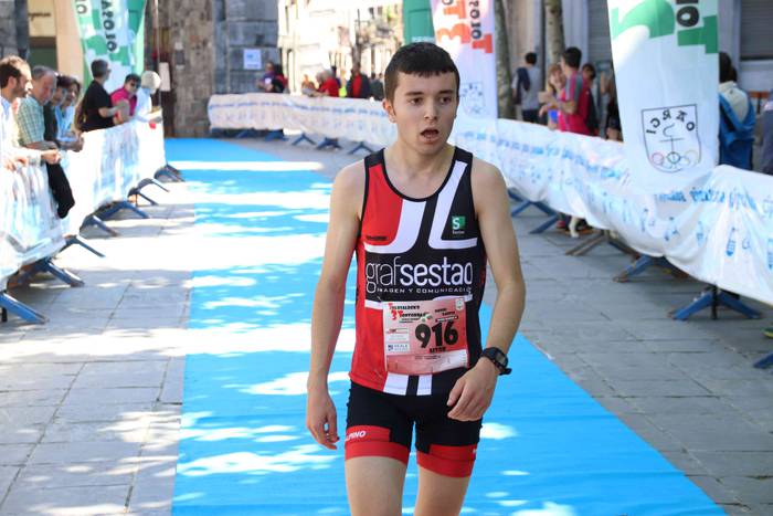 Helmuga, gazteen lasterketa  15 1560693943025