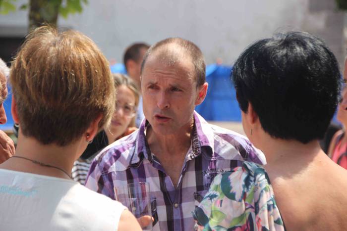 Aparrez busti dira Leaburun 25 1530444655333