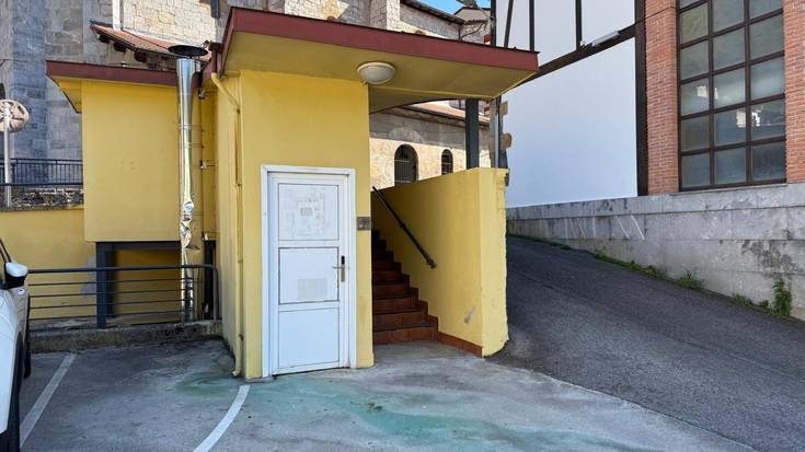 Berrobiko Gaztetxea berriro zabalik