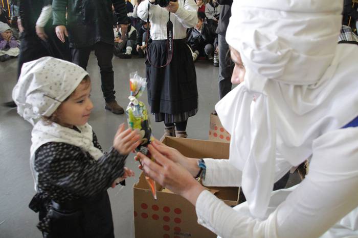 Gabon eskea eta olentzero 2015 87 1450964197942