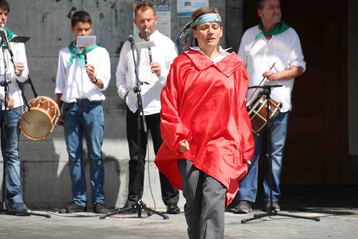 Emakumeak Adunako Axeri-dantzan, lehen aldiz - 54