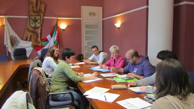 Euskara sustatzeko erabilera plana elkarlanean osatzen