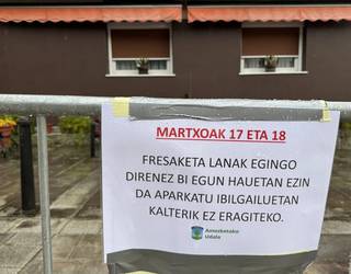 Gaur eta bihar ezingo da aparkatu Bartolome Deunaren kalean