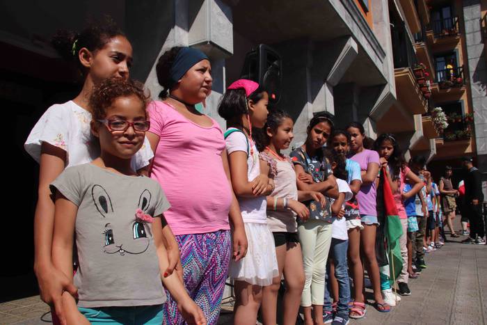 Saharako haurrei harrera egi 52 1530544636050