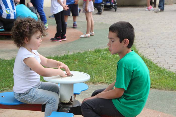 Ikaztegietako Eskola Txikiak Festa 38 1465744470529