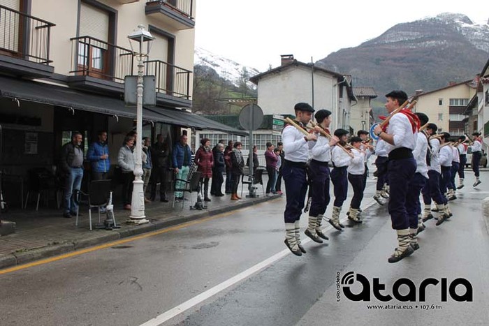 Talaiak tanten azpian ere dantzan - 48