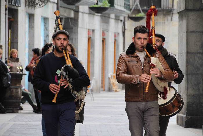 Kalepoza ekimena Tolofolk ja 22 1650716842313