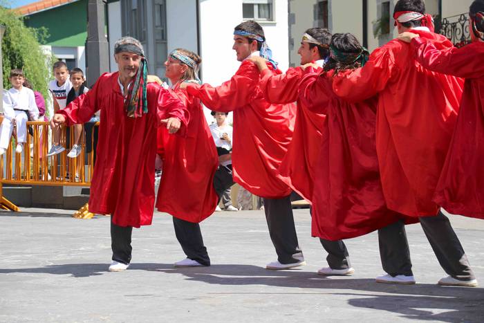 Axeri-dantza Aduna Jaiak 201 89 1534335188785