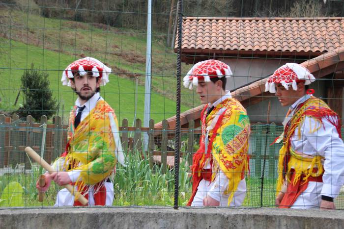 Lo zegoena, esnatu dute Abal 18 1551613634117