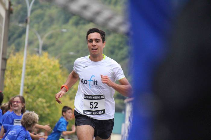 Aitor Arroyo eta Maite Arrai 112 1570885951860