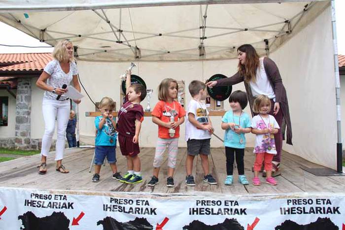 Orendain festak 2018 txirrin 48 1534426821851