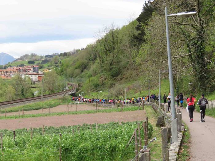 korrika, furgonetatik, Anoet 25 1649421136463