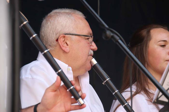 Musikak eta dantzak jantzi d 9 1531658581205