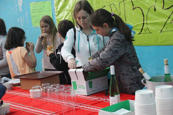 Abeltzain eta artisauen azoka hernialden 43 1462708892591