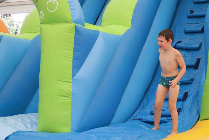 Saltoka eta jolasean pasatu  17 1660043072944