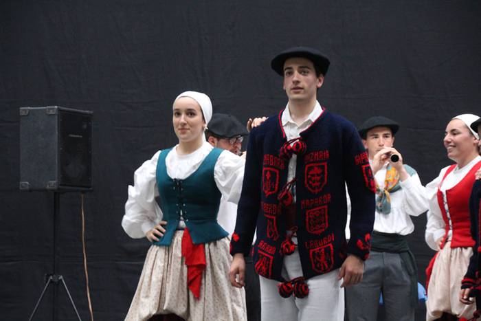 Kristikin eta dantza, Lizart 51 1496497268173