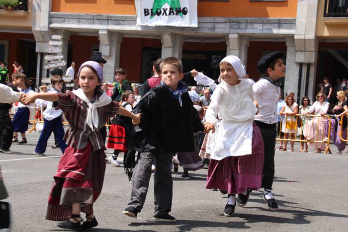 Dantzari txiki eguna Anoetan 23 1497181577665