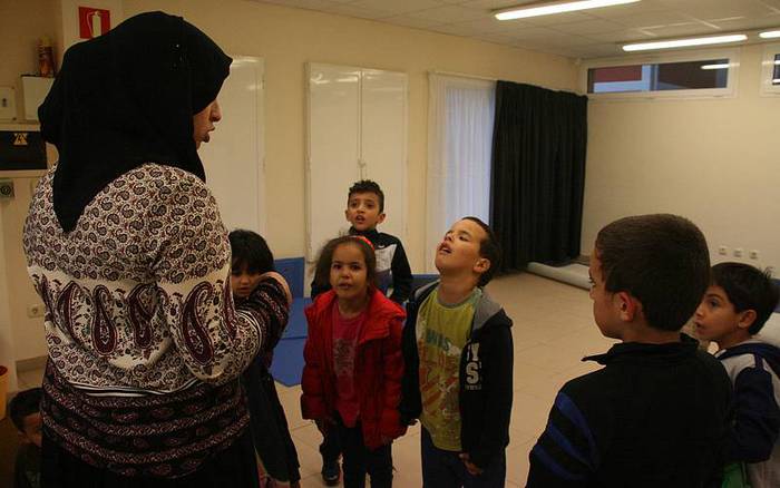 Ahalik eta hizkuntza gehien ikasi, jatorrizkoa ahaztu gabe