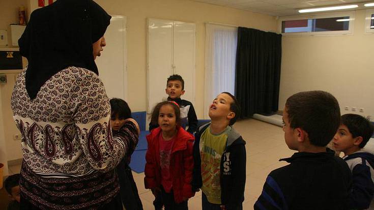 Ahalik eta hizkuntza gehien ikasi, jatorrizkoa ahaztu gabe