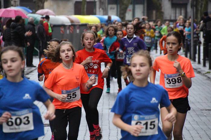 700 haur inguru XXXI. Ero Et 86 1516542367349