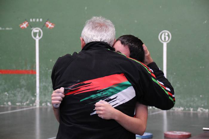 Eskerrik asko, Batis 43 1505571408144