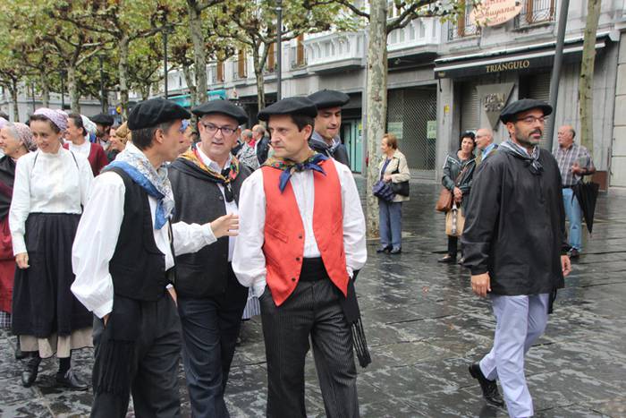 Udaberri Dantza Dezagun Tolo 32 1504963143709