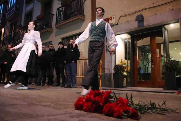 Aitortza egin diete nazien b 17 1580215513041