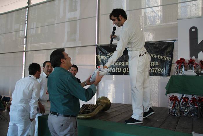 Babarrun platerkada onena, D 81 1511113171825