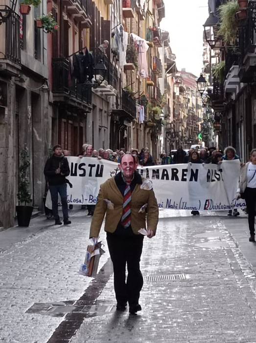 Pentsiodunen mugimendua, Ibe 13 1636449030945