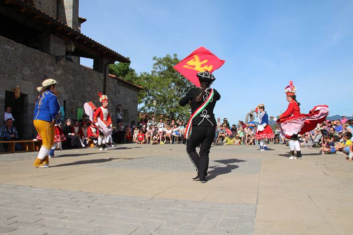 Dantza, kantua eta antzerkia 55 1494179398231