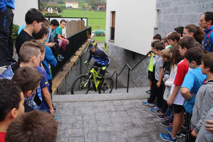 Amasako jaiak 2015 17 1447516080131