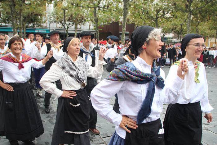 Udaberri Dantza Dezagun Tolo 126 1504963785787