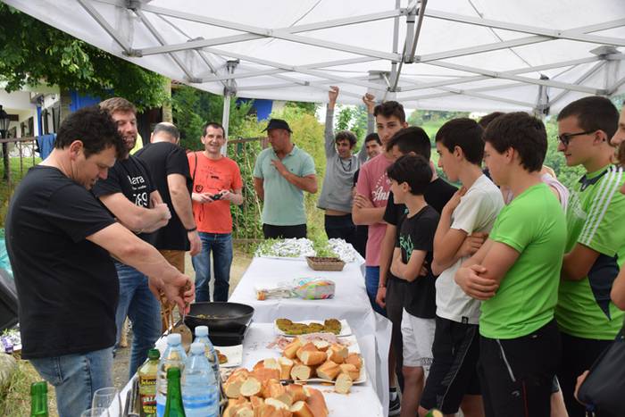 Ibarrako piperrak landatzen, 14 1527075684710