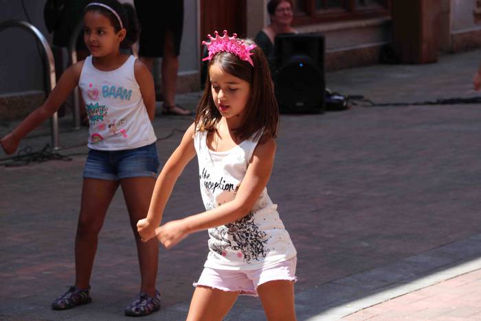 Tripa beteta, dantzan pasa d 38 1563205333144