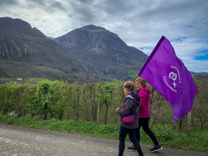 Ibilian aurrera pausoak eman 4 1583762436560