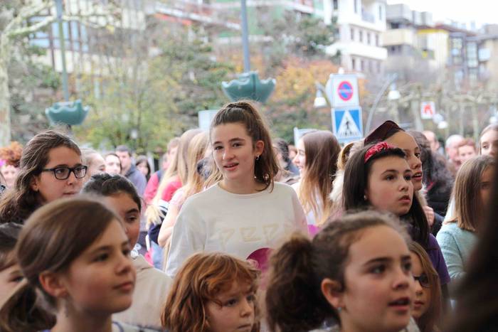 Dantza aldarri bilakatu dute 16 1543066657666