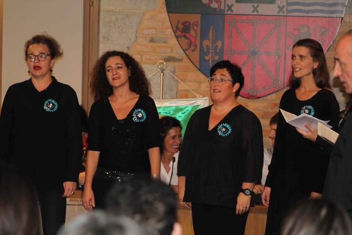 Babarrun Kofradia lau ohorez 8 1542471613698