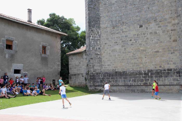 Frontoi Zaharrari, pilotari  24 1532187955682