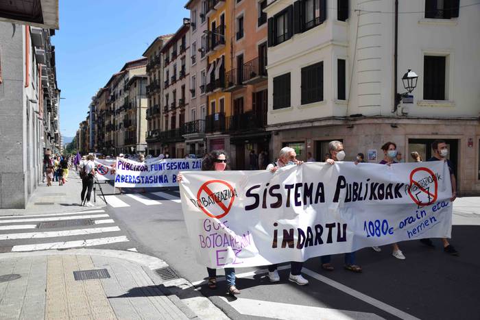 Zerbitzu publikoen aldeko mo 44 1593257996583