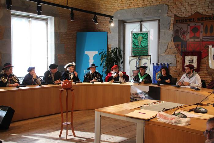 Tolosako Babarrun Kofradiako kide berriak 7 1479648592419