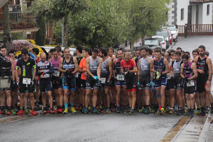 Lokaztuta Amasako XXIV. mendi duatloia 1 1477235044638