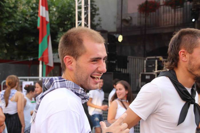 Bero sargoria, sagardoz bust 149 1532984548377