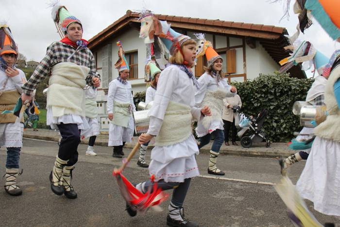 Iturengo joaldunen antzera k 8 1488358958386