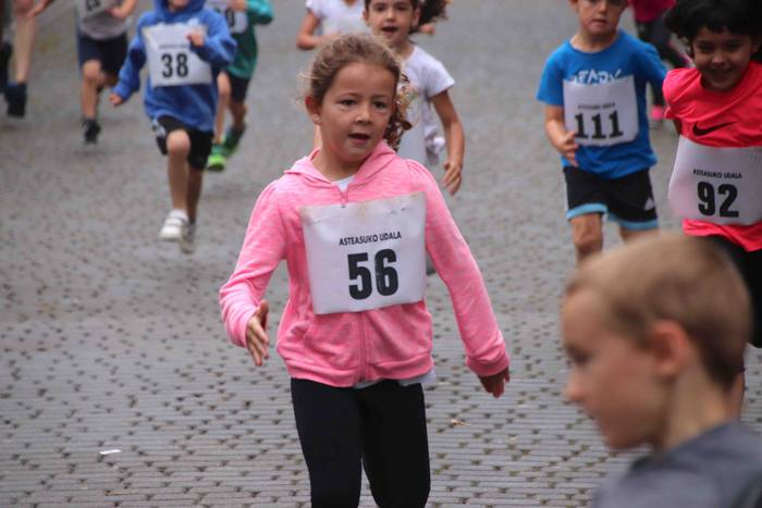 Asteasuko haurrek hasi dute  27 1530188131025