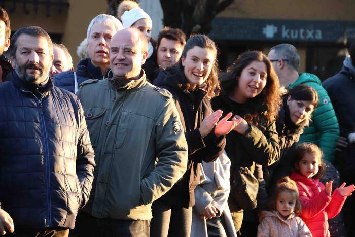 Uzturreko gurutzea lapurtu z 123 1577813984986