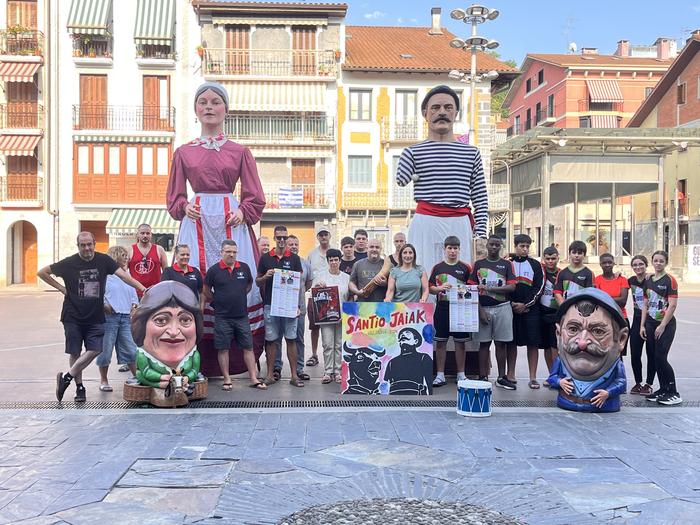 Dena prest zortzi eguneko festa maratoia abiatzeko