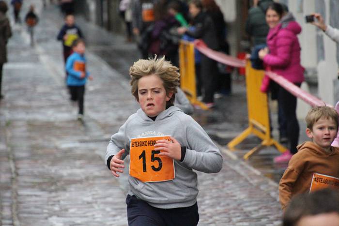 Hirugarrenez, elkartasuna El 17 1515333939096