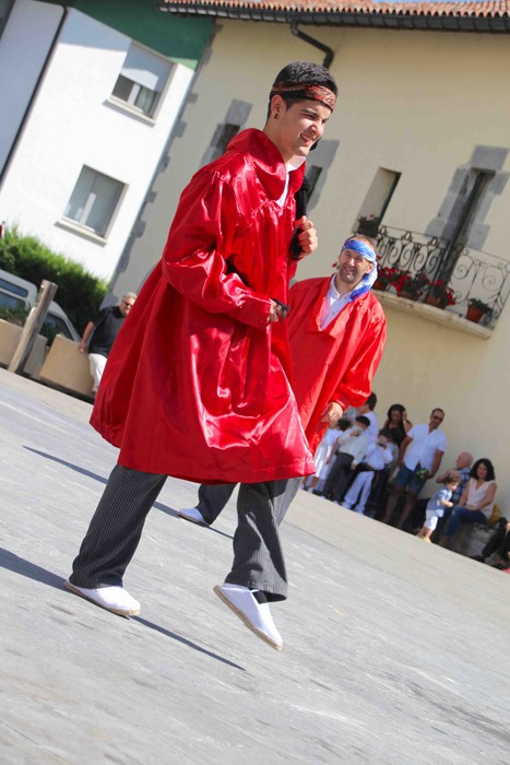 Emakumeak Adunako Axeri-dantzan, lehen aldiz - 66