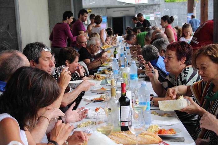 Paella, kuadrilla eguneko er 9 1565447292488