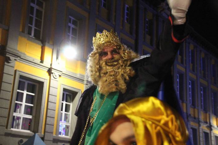 Errege magoen desfilea tolos 78 1546717664765